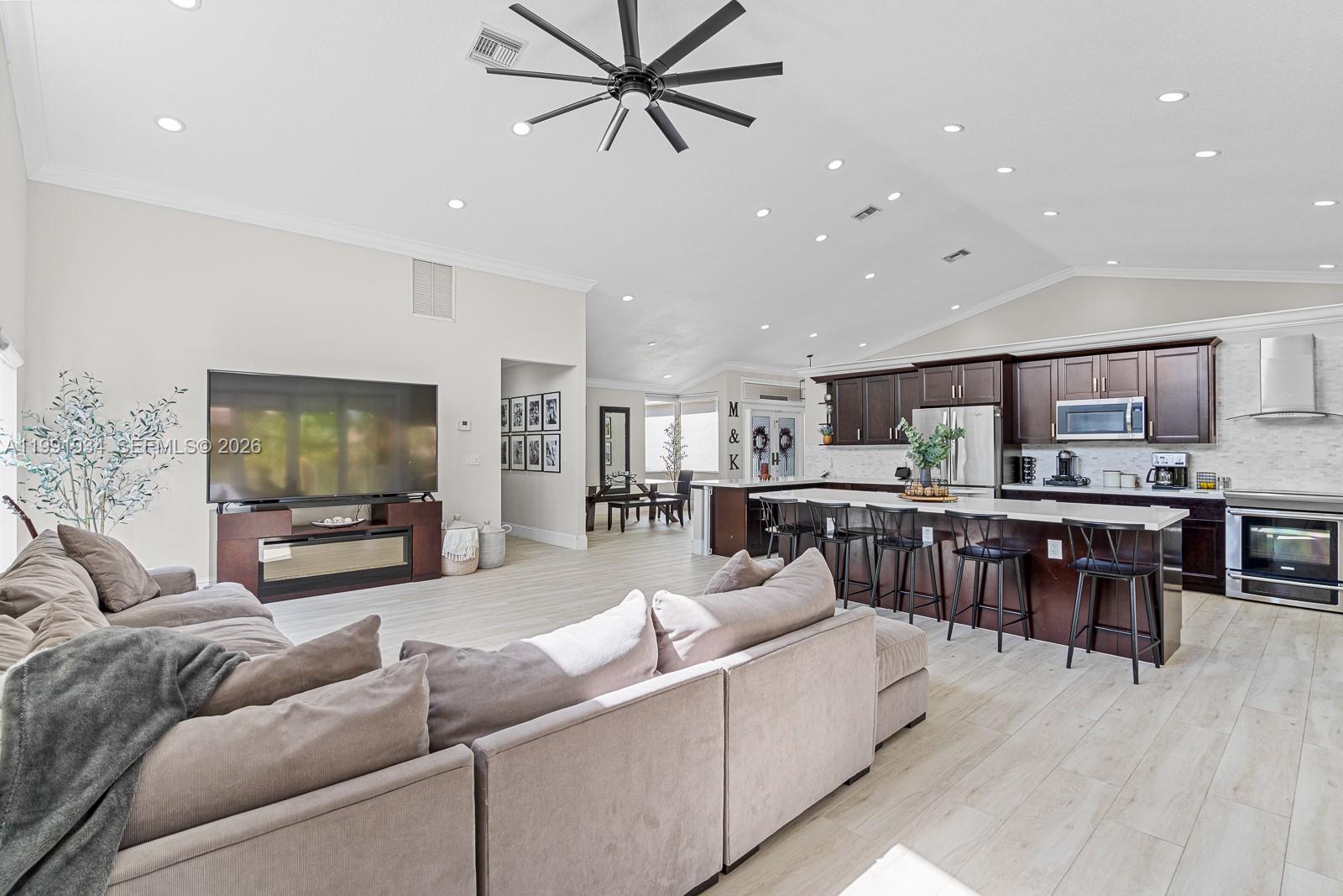 PINE RIDGE - Residential