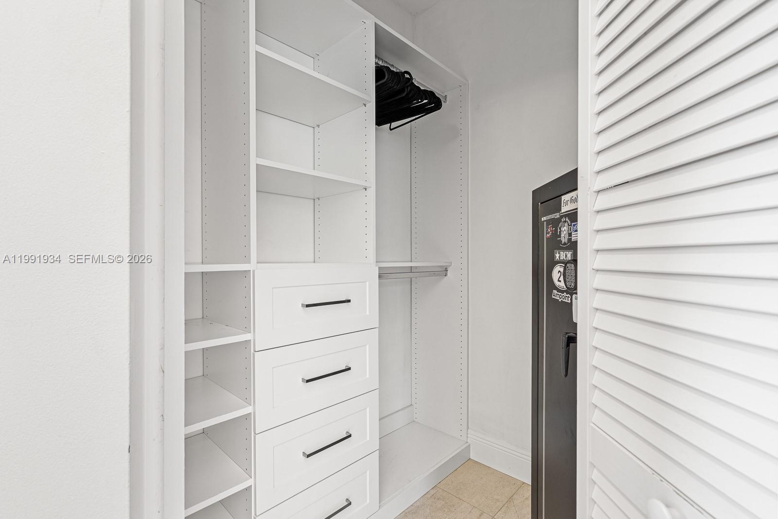 PINE RIDGE - Residential