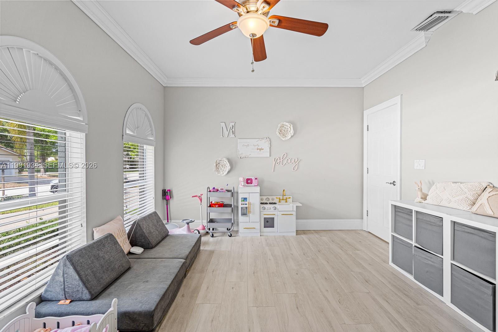 PINE RIDGE - Residential