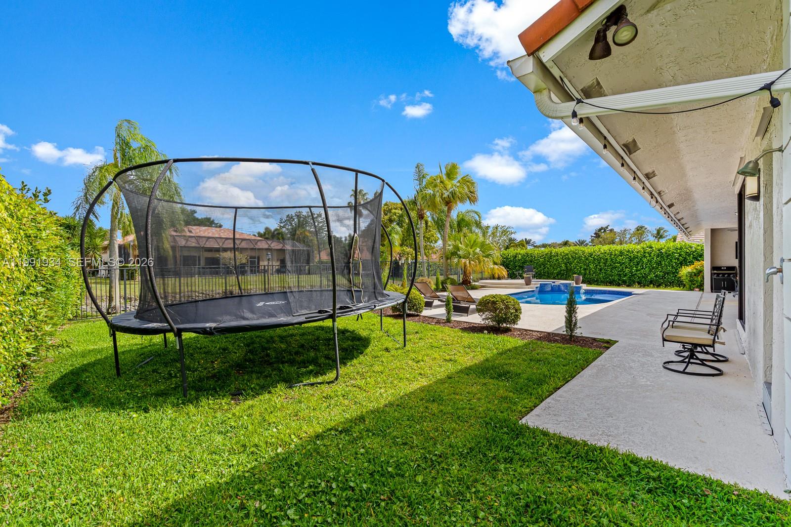 PINE RIDGE - Residential