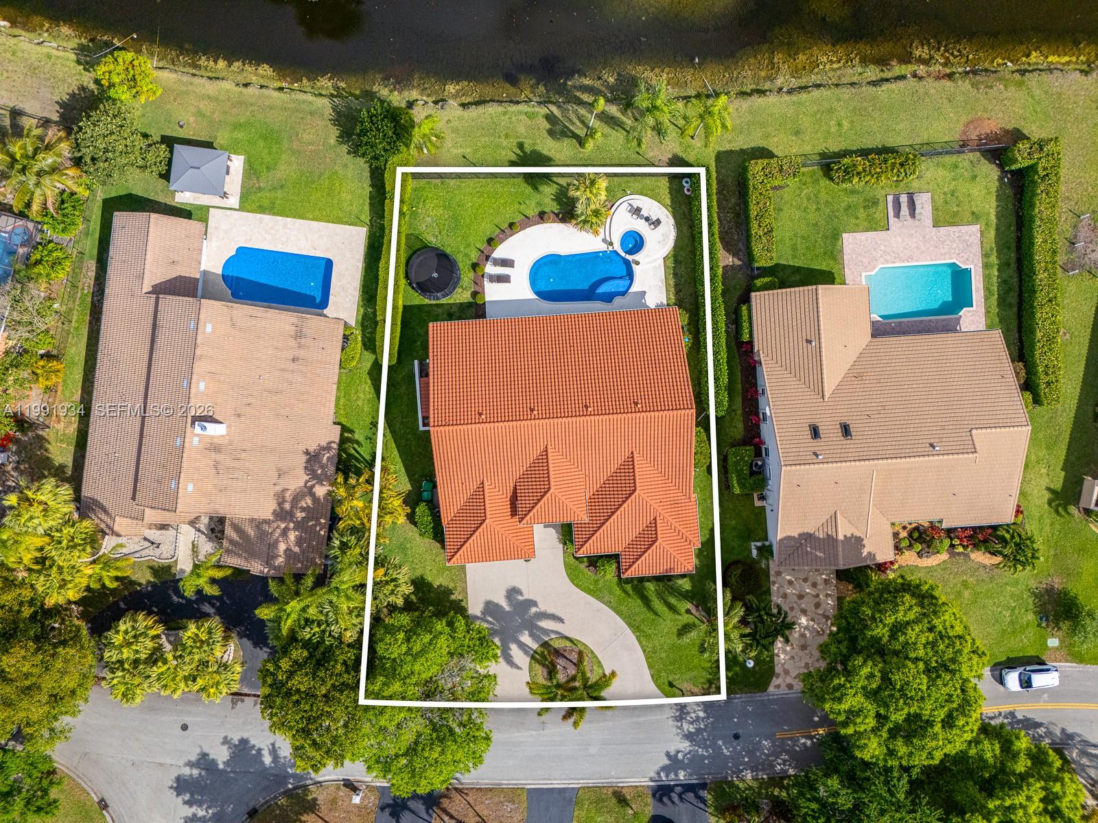 PINE RIDGE - Residential