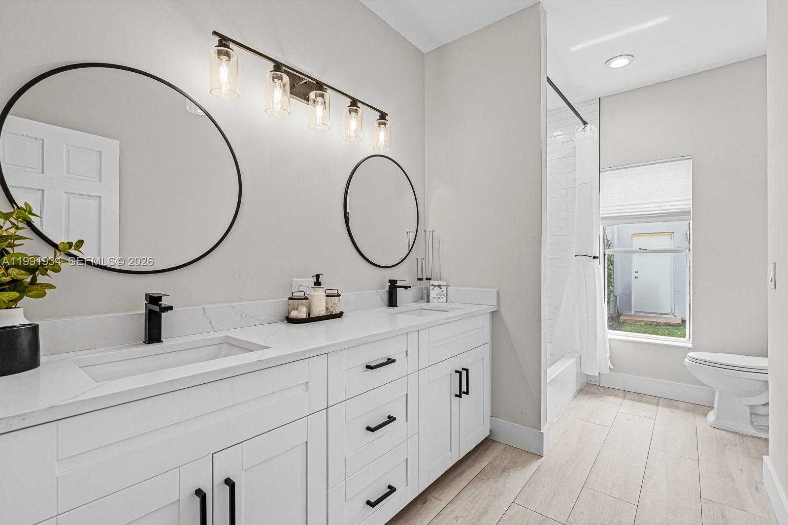 PINE RIDGE - Residential