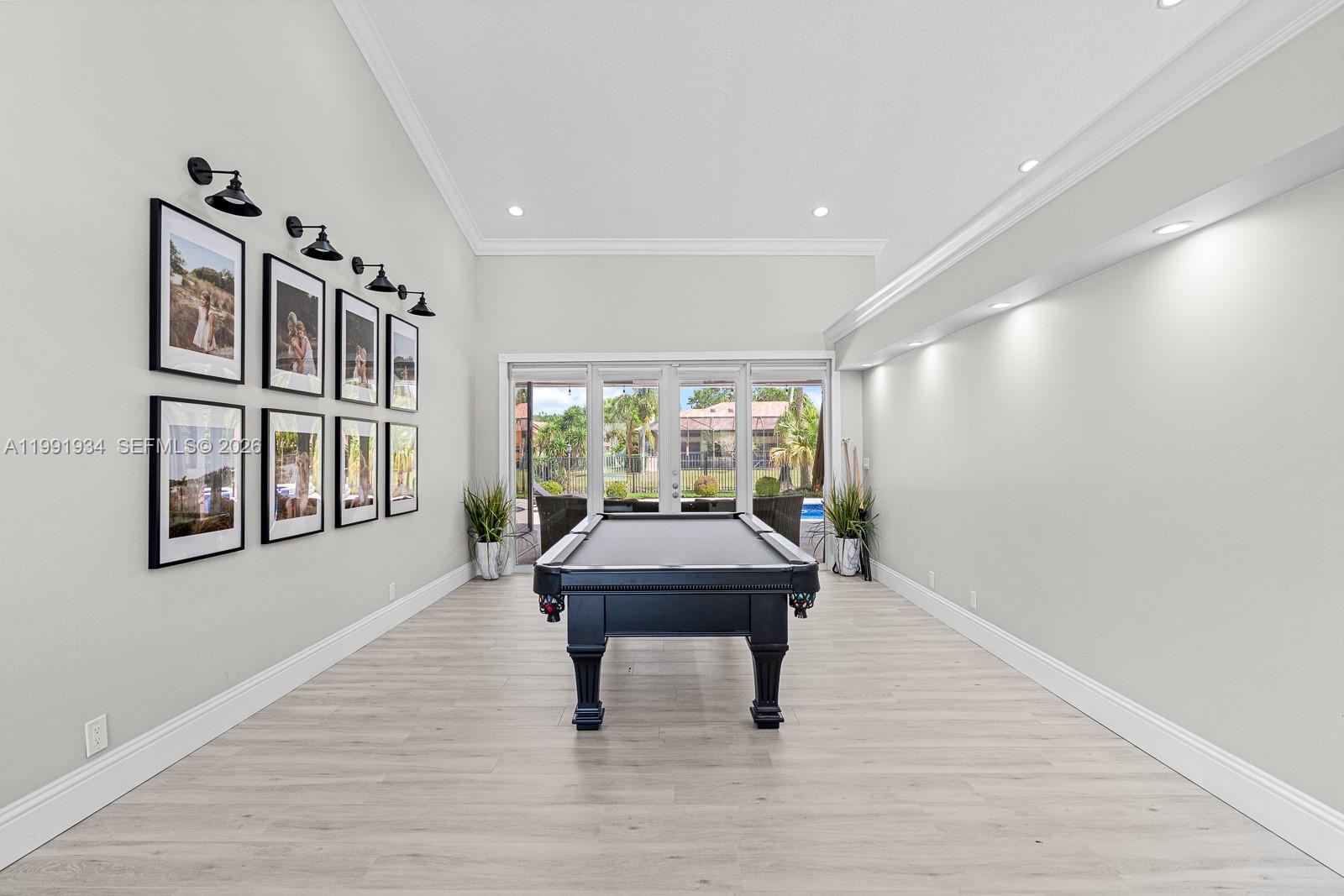 PINE RIDGE - Residential