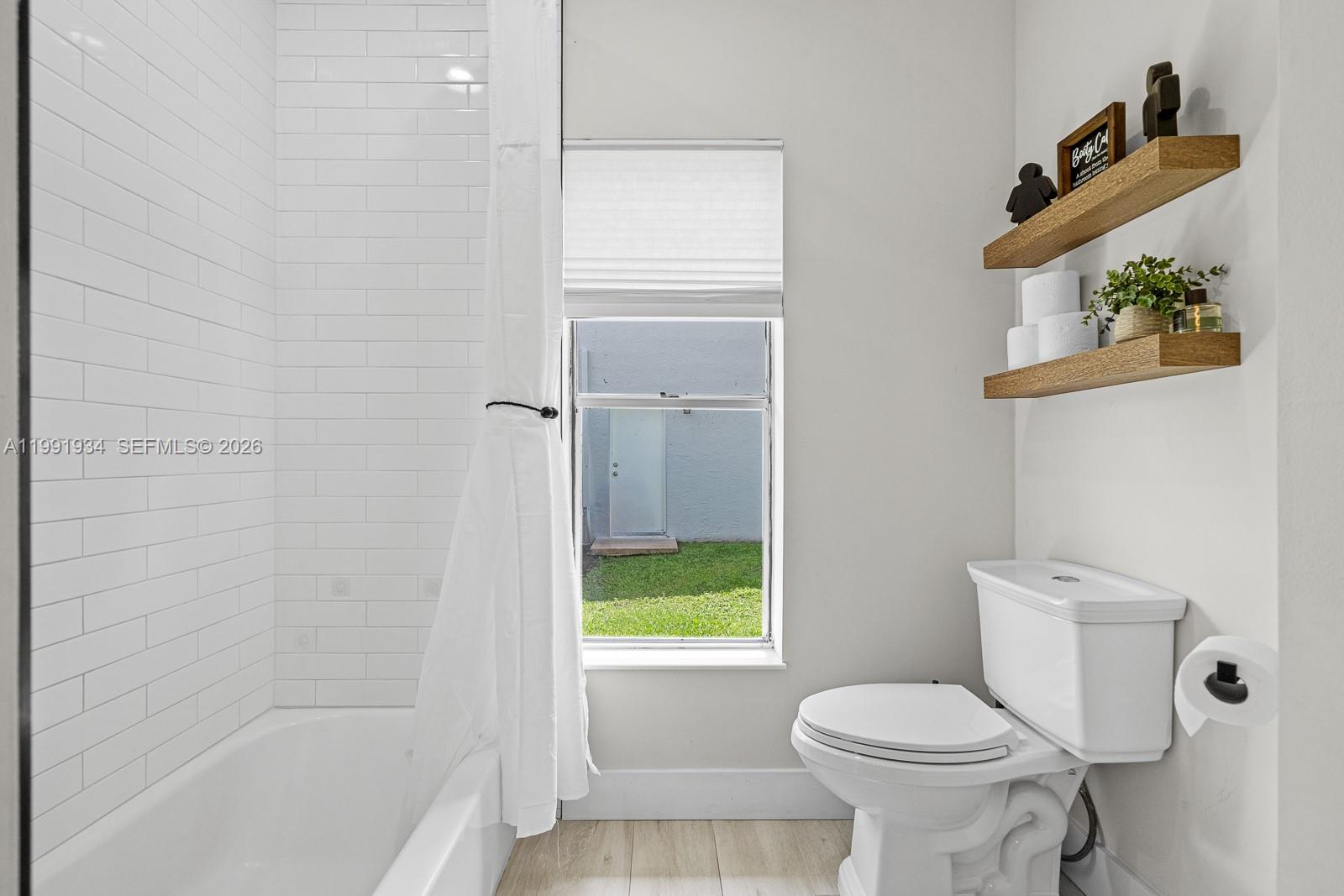 PINE RIDGE - Residential