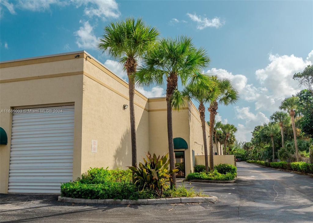 Photo of 1651 W Mcnab Rd #25, Pompano Beach, FL 33069 (MLS # A11685003)