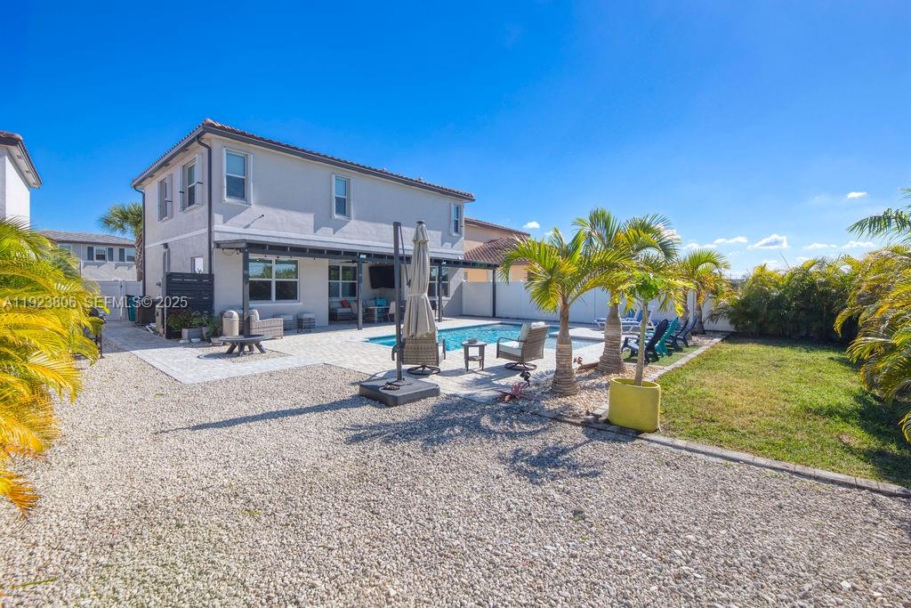 8175 NW Greenbank Cir