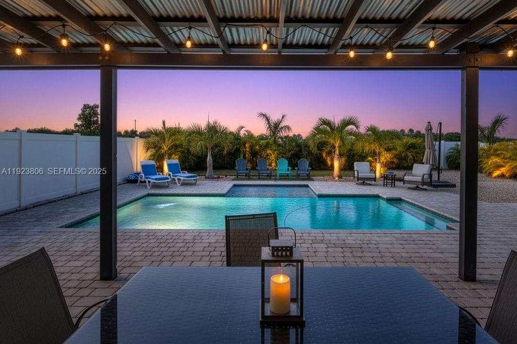 8175 NW Greenbank Cir