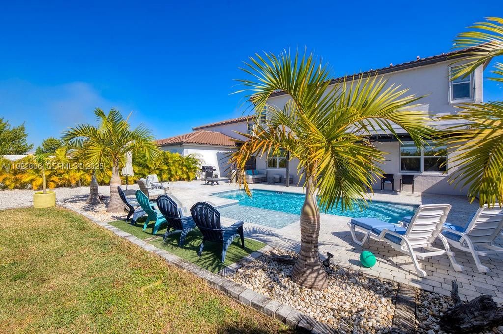 Photo of 8175 NW Greenbank Cir, Port St Lucie, FL 34987 (MLS # A11923806)