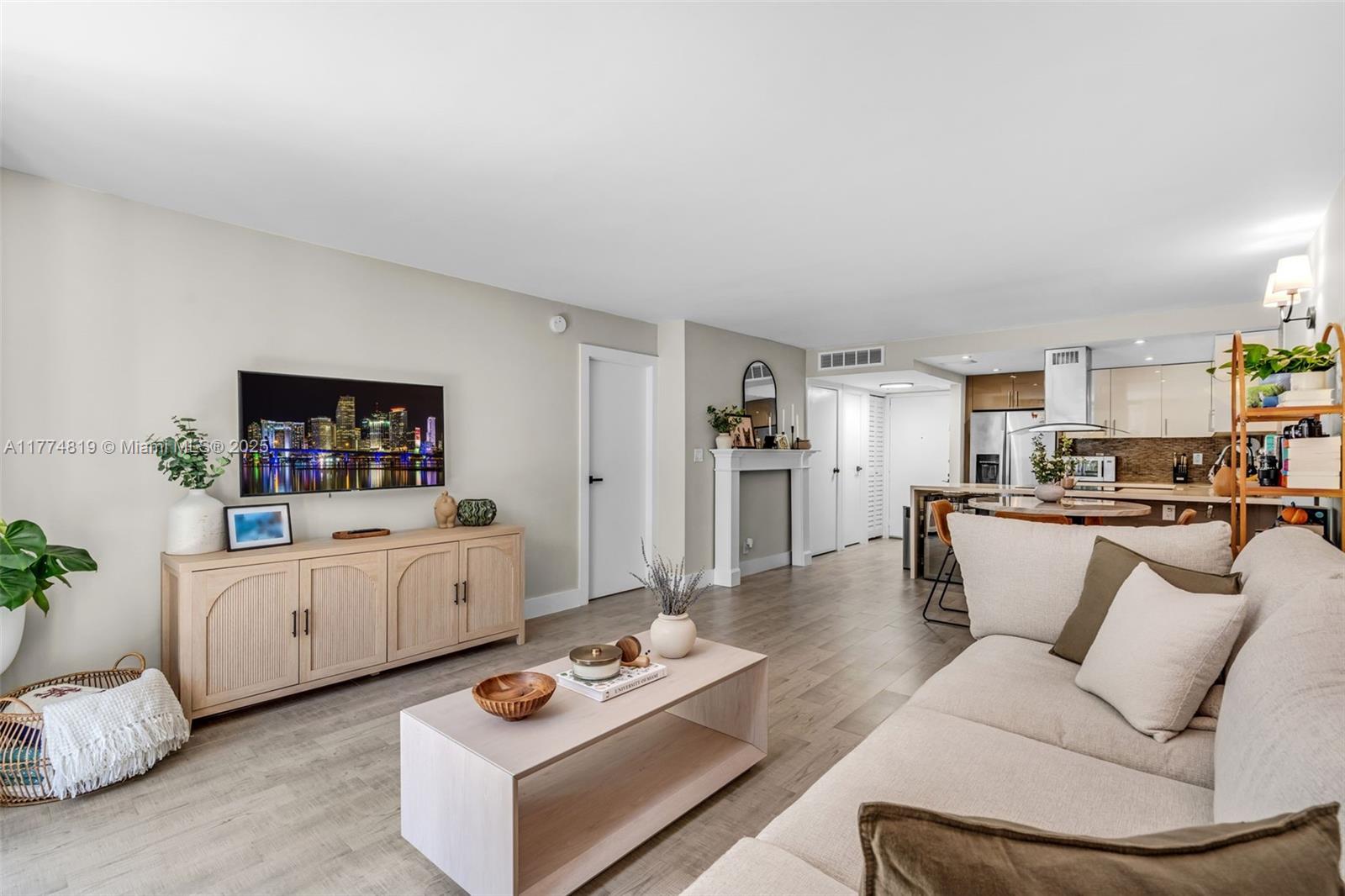 Property for Sale at 20367 W Country Club Dr L25, Aventura, Miami-Dade County, Florida - Bedrooms: 1 
Bathrooms: 2  - $294,000