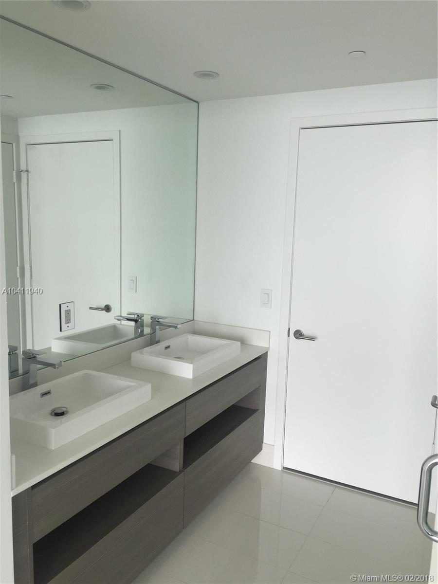 Icon Bay - Residential Lease