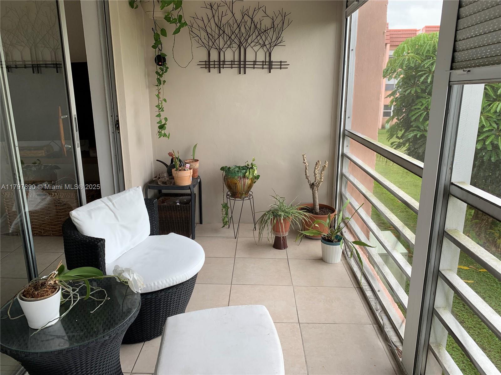 SUNRISE LAKES 126 CONDO - Residential