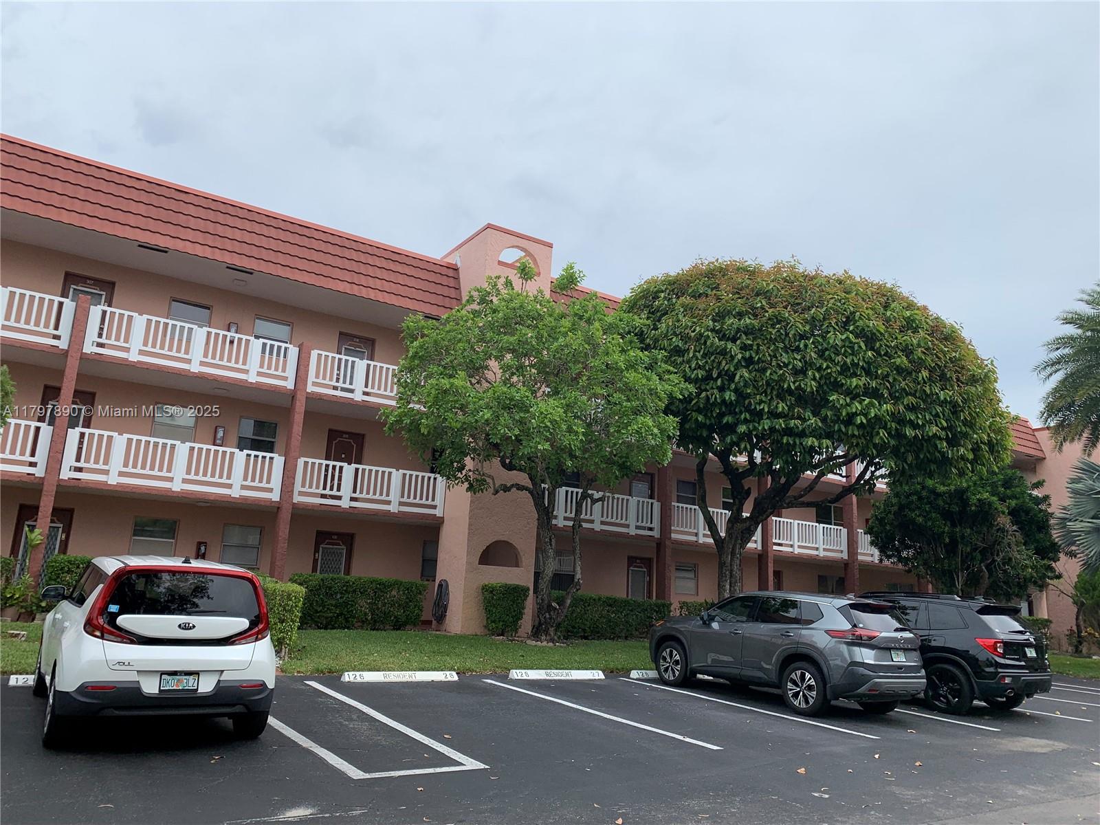 Property for Sale at 9621 Sunrise Lakes Blvd 211, Sunrise, Miami-Dade County, Florida - Bedrooms: 2 
Bathrooms: 2  - $163,000