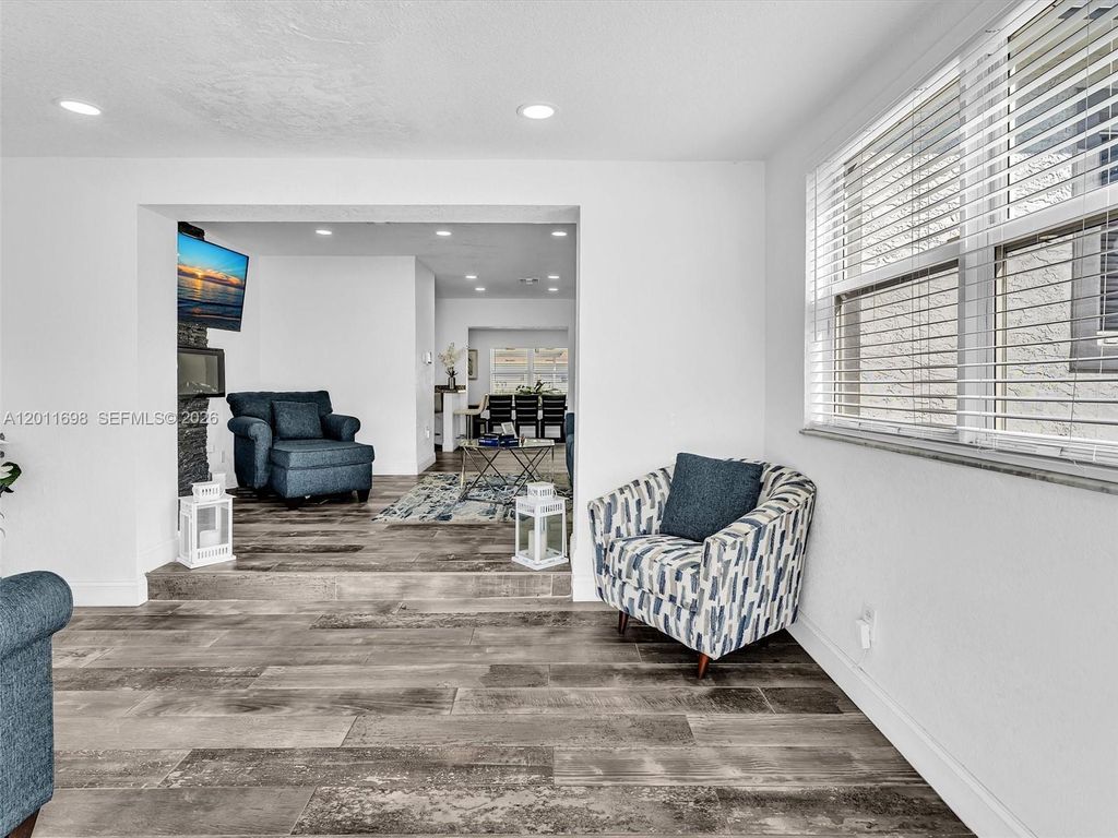 Photo of 100 NW 8th Ave, Hallandale Beach, FL 33009 (MLS # A12011698)