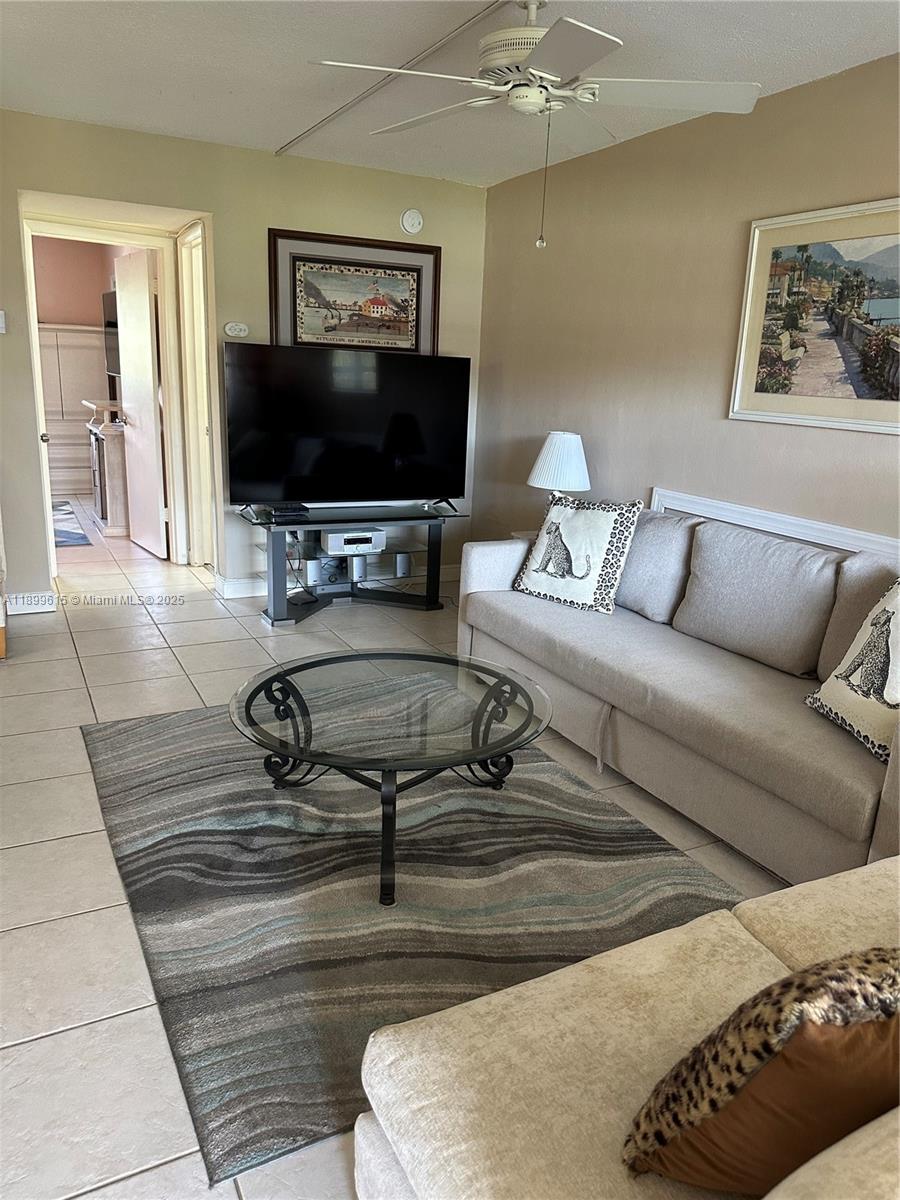 PARADISE VILLAS CONDO - Residential