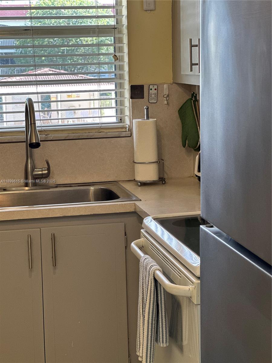 PARADISE VILLAS CONDO - Residential