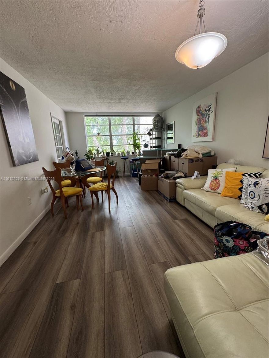 Beautifully remodeled and spacious 1-bedroom, 1-bath apartment featuring nice views and modern finishes. Enjoy laminate flooring, stainless steel appliances, granite countertops, and generous walk-in closets. Relax on the covered porch while taking in the lovely views. 
The Orchid Tree Condo is part of the Pine Island Ridge Country Club and tenants have full membership access. Club has different amenities including two restaurants, a resort-style pool, golf course, tennis and pickleball courts.
Perfectly situated near shopping, dining, Nova University, and major highways, great Location!!