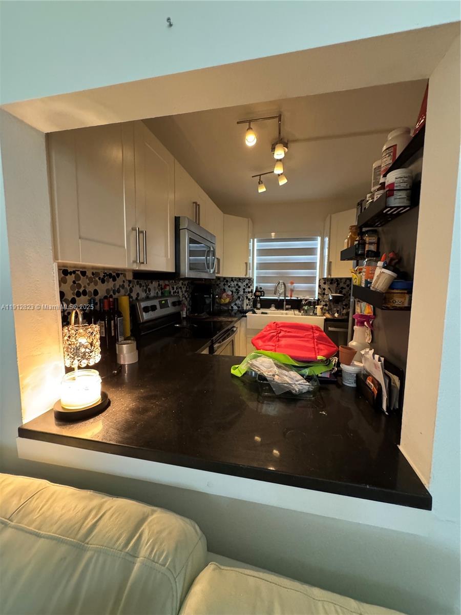 ORCHID TREE CONDO THREE - Residential Lease