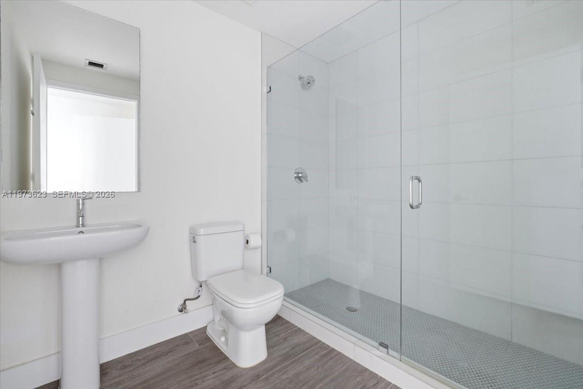 BISCAYNE BEACH CONDO - Residential