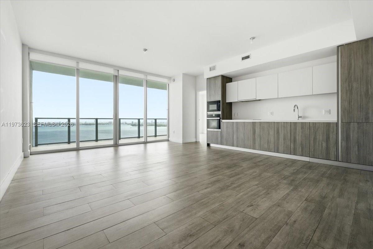 BISCAYNE BEACH CONDO - Residential