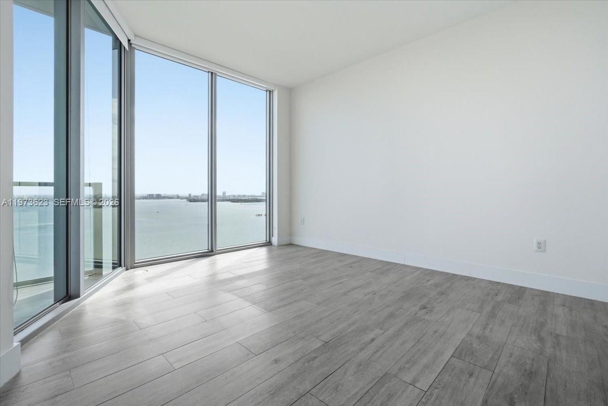 BISCAYNE BEACH CONDO - Residential