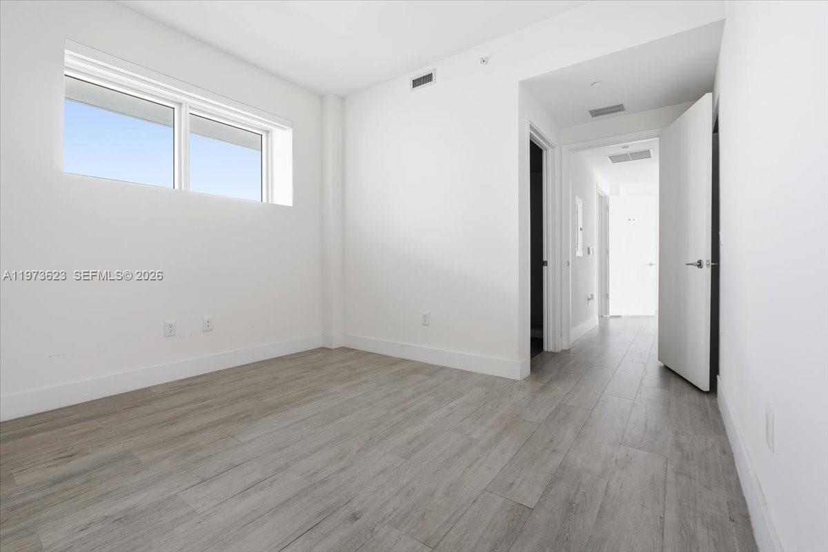 BISCAYNE BEACH CONDO - Residential