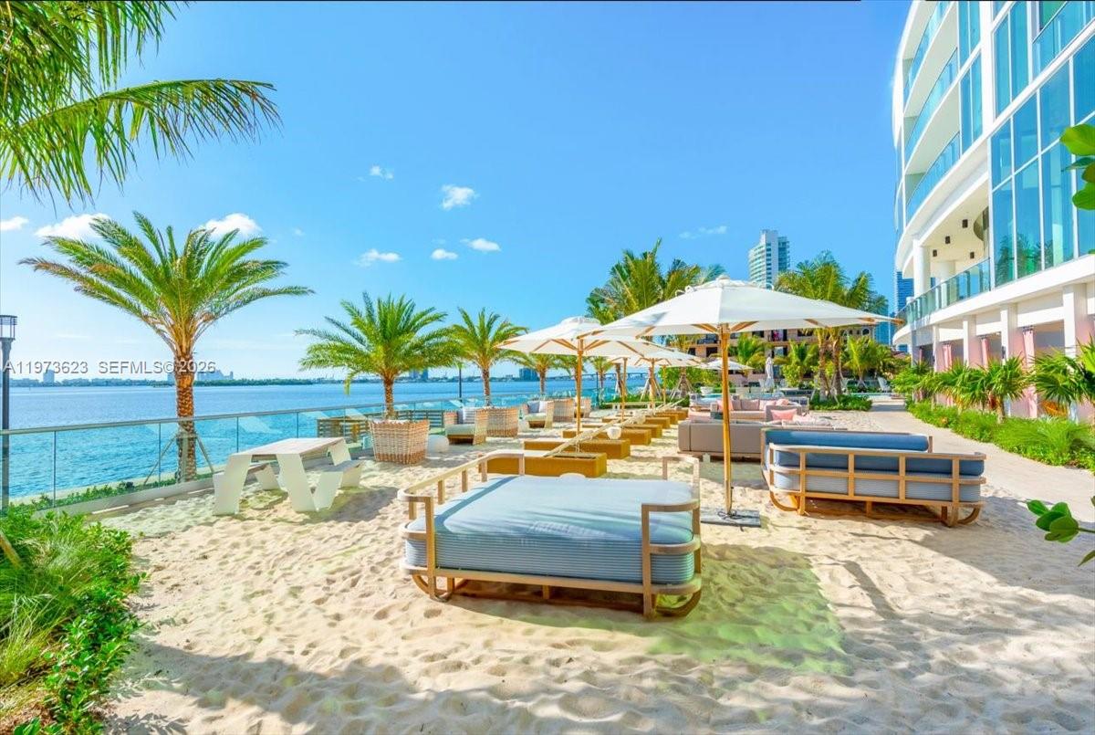 BISCAYNE BEACH CONDO - Residential