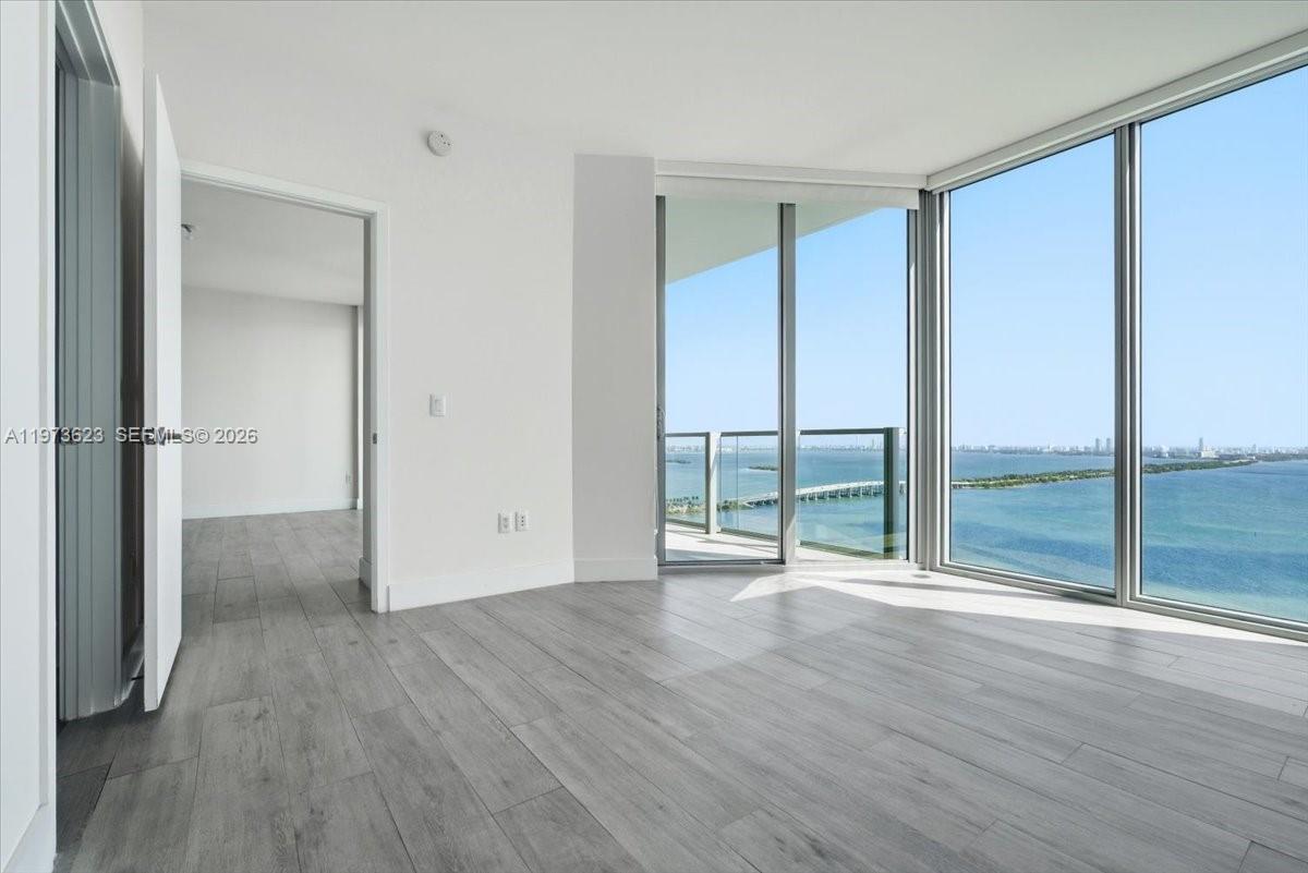 BISCAYNE BEACH CONDO - Residential