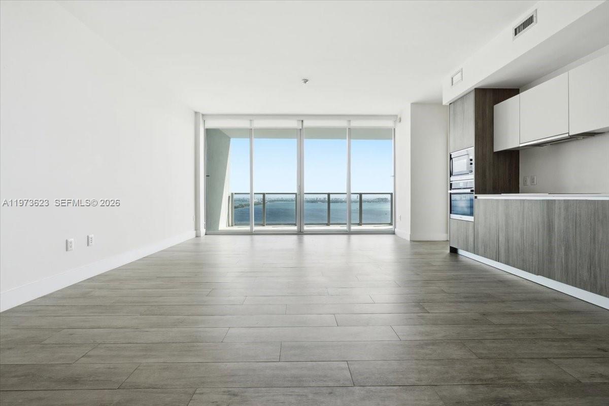 BISCAYNE BEACH CONDO - Residential