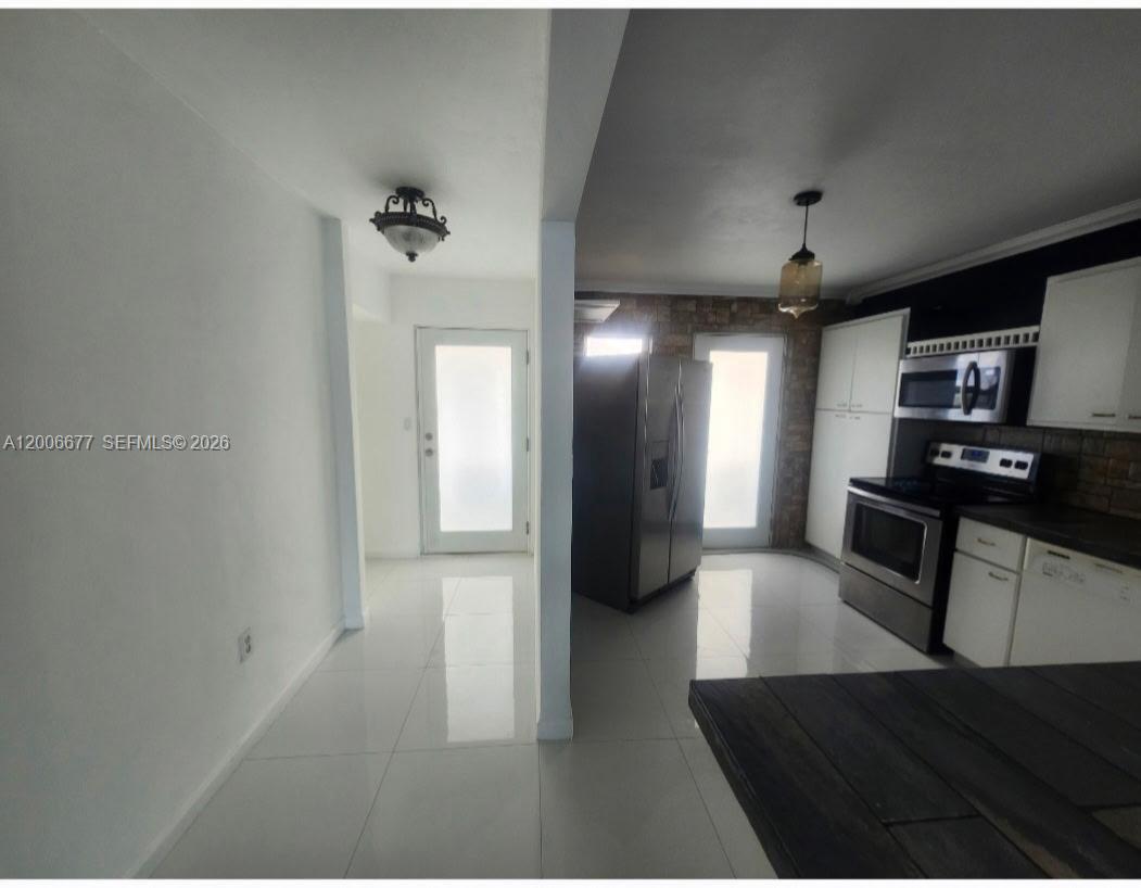 ROYAL BAHAMIAN EAST CONDO - Residential