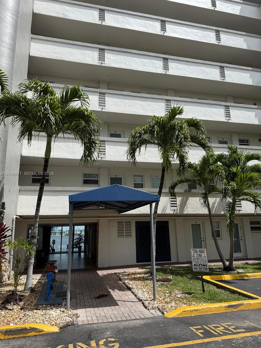 ROYAL BAHAMIAN EAST CONDO - Residential