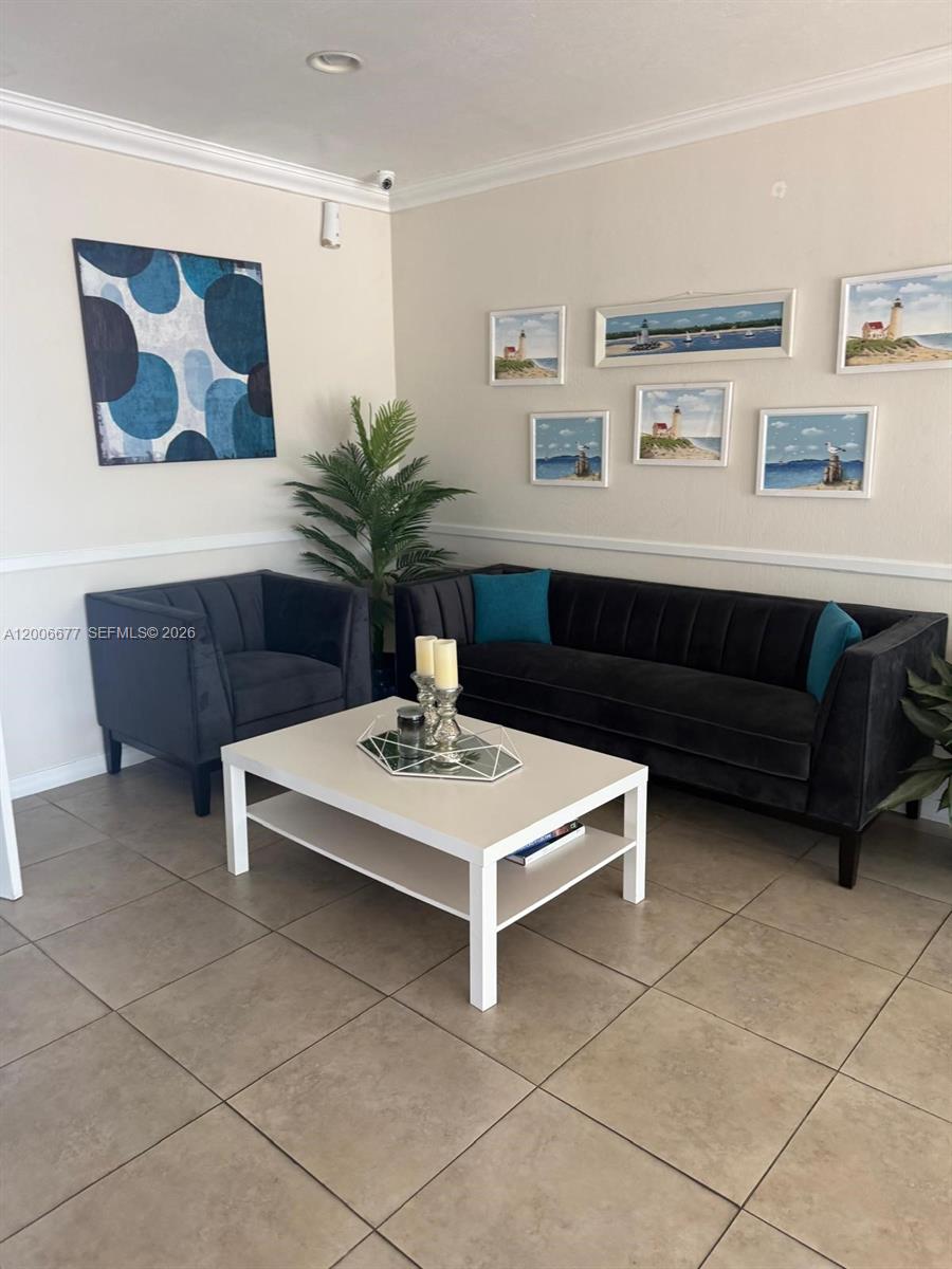 ROYAL BAHAMIAN EAST CONDO - Residential