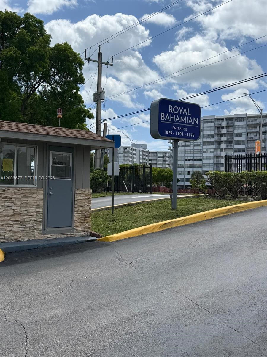 1175 NE Miami Gardens Dr 703