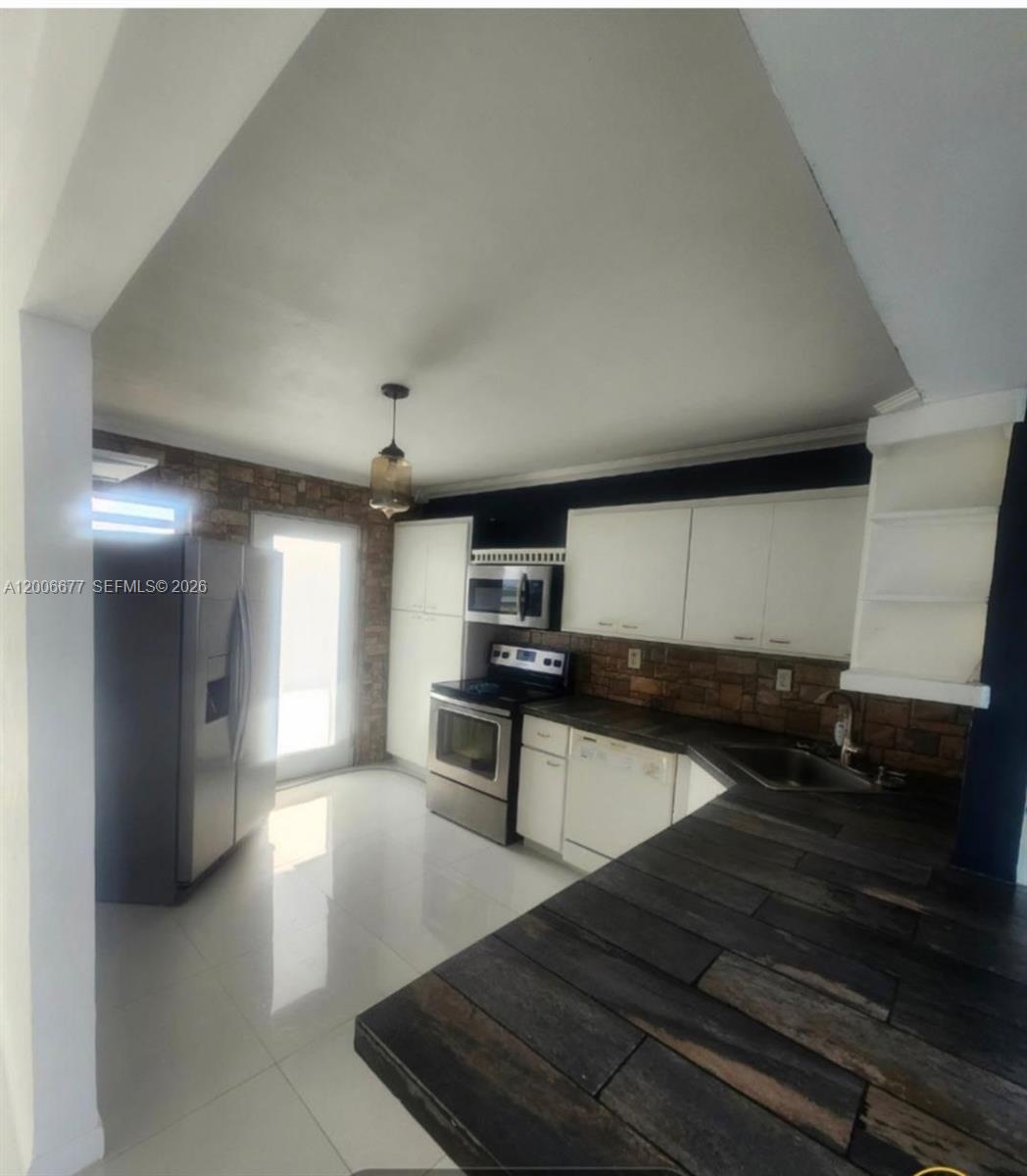 ROYAL BAHAMIAN EAST CONDO - Residential