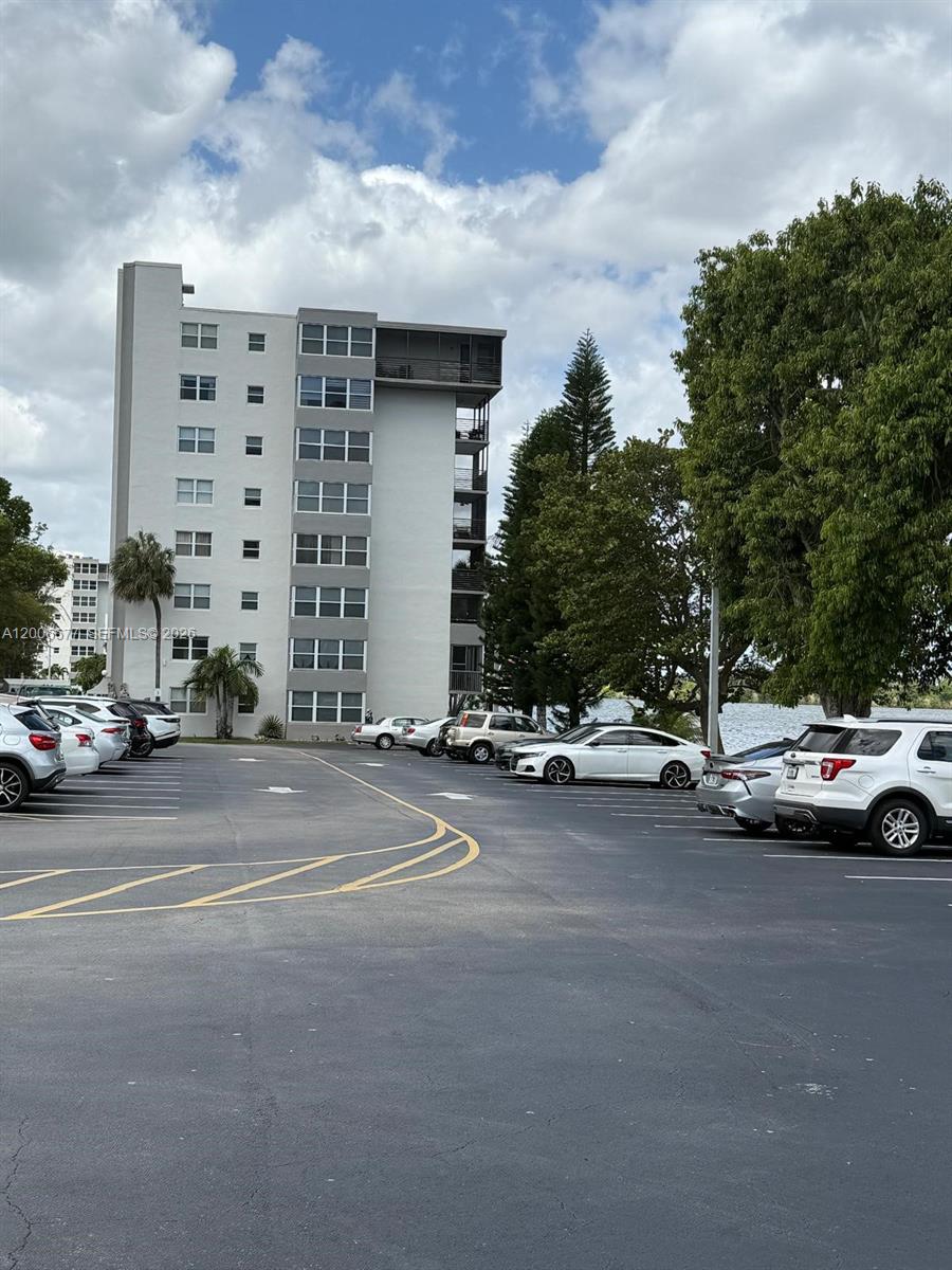 ROYAL BAHAMIAN EAST CONDO - Residential