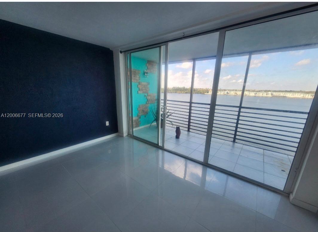 ROYAL BAHAMIAN EAST CONDO - Residential
