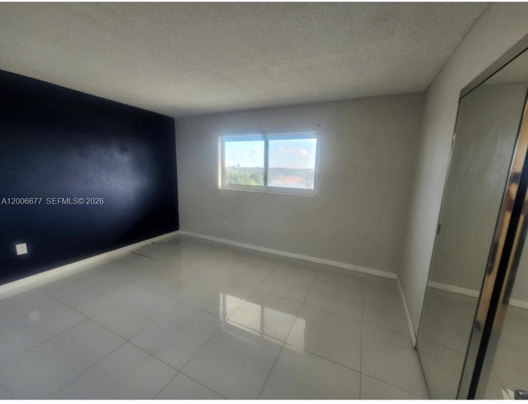 ROYAL BAHAMIAN EAST CONDO - Residential