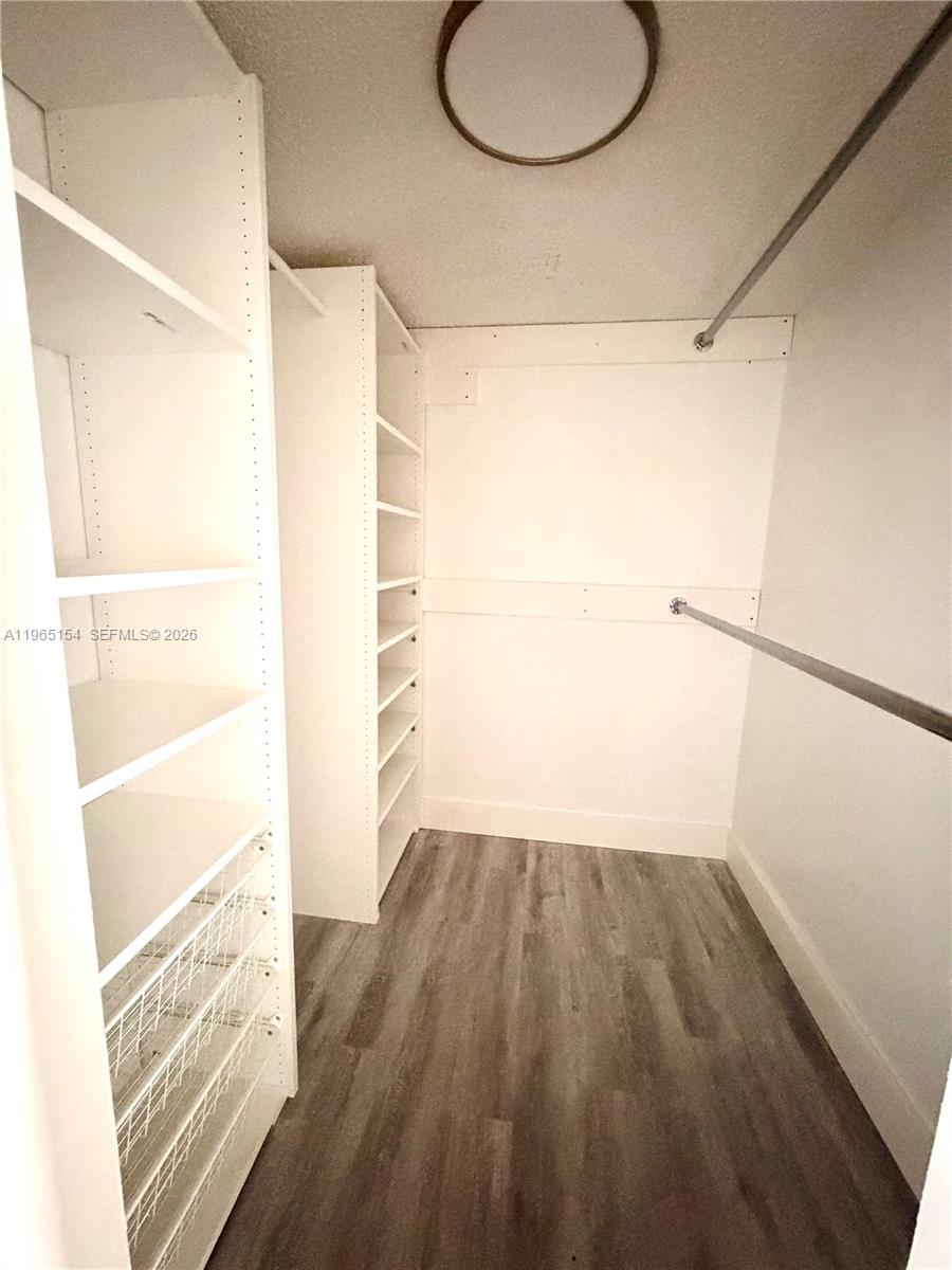 EL CONQUISTADOR NORTH CON - Residential Lease