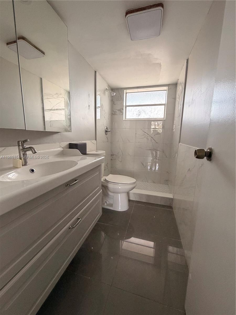 EL CONQUISTADOR NORTH CON - Residential Lease