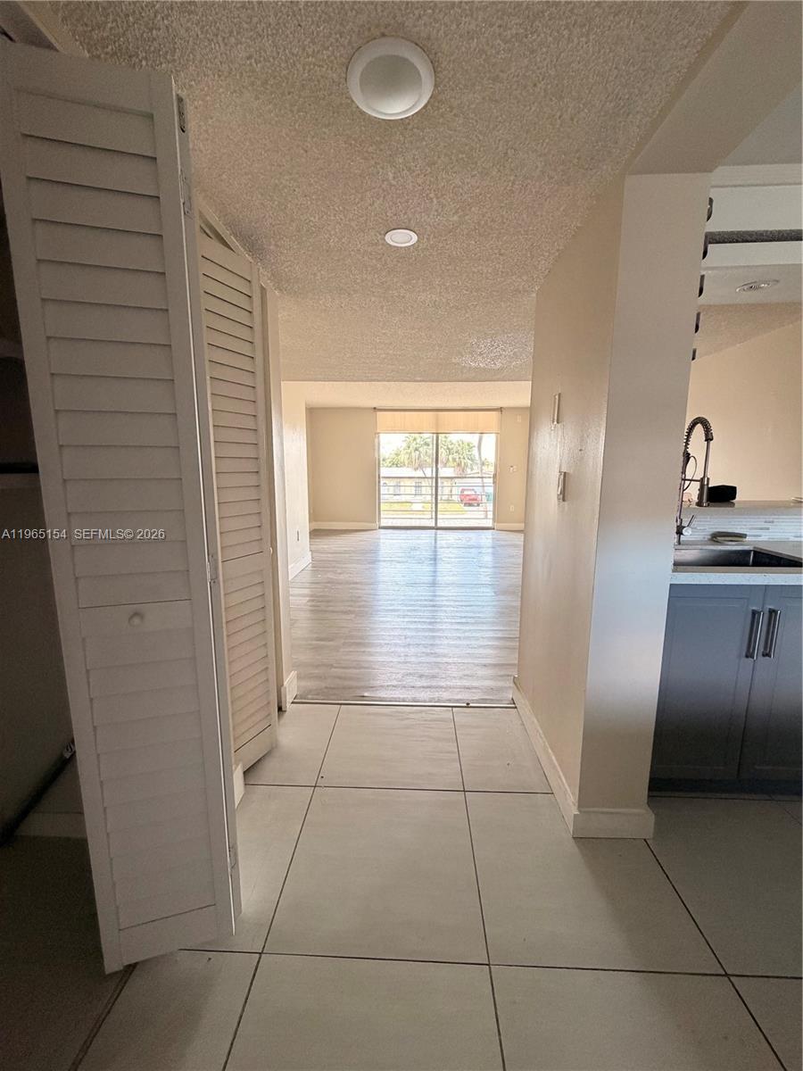 EL CONQUISTADOR NORTH CON - Residential Lease