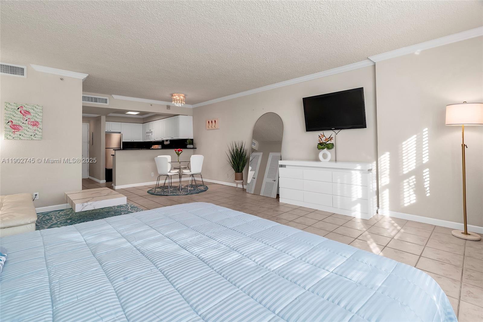 WAVE CONDO - Residential Lease