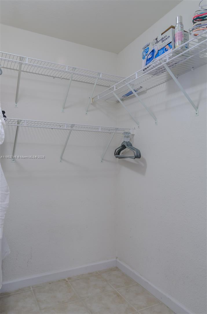 WAVE CONDO - Residential Lease