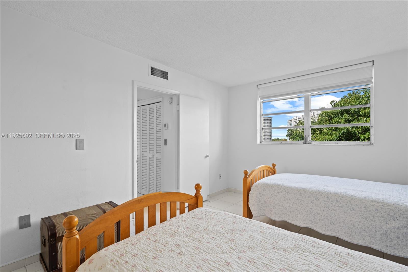 POINT EAST ONE CONDO-BLDG - Residential