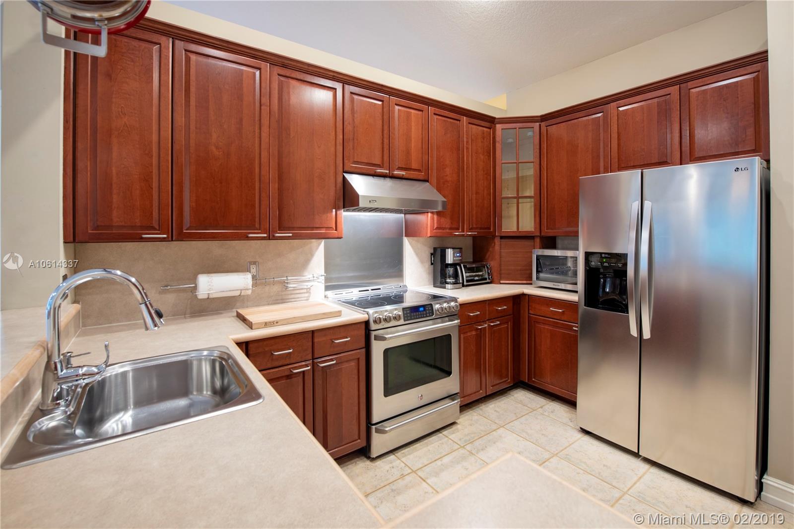 Ridge on Nob Hill - Residential