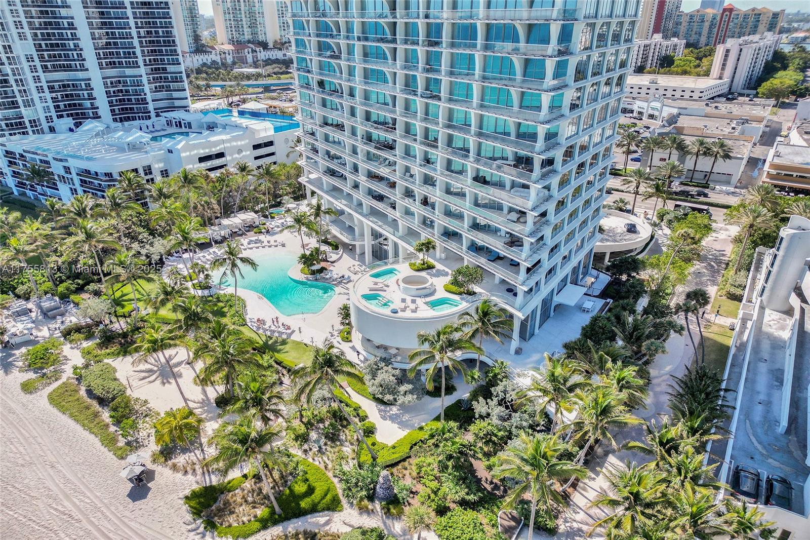 JADE SIGNATURE CONDO - Residential
