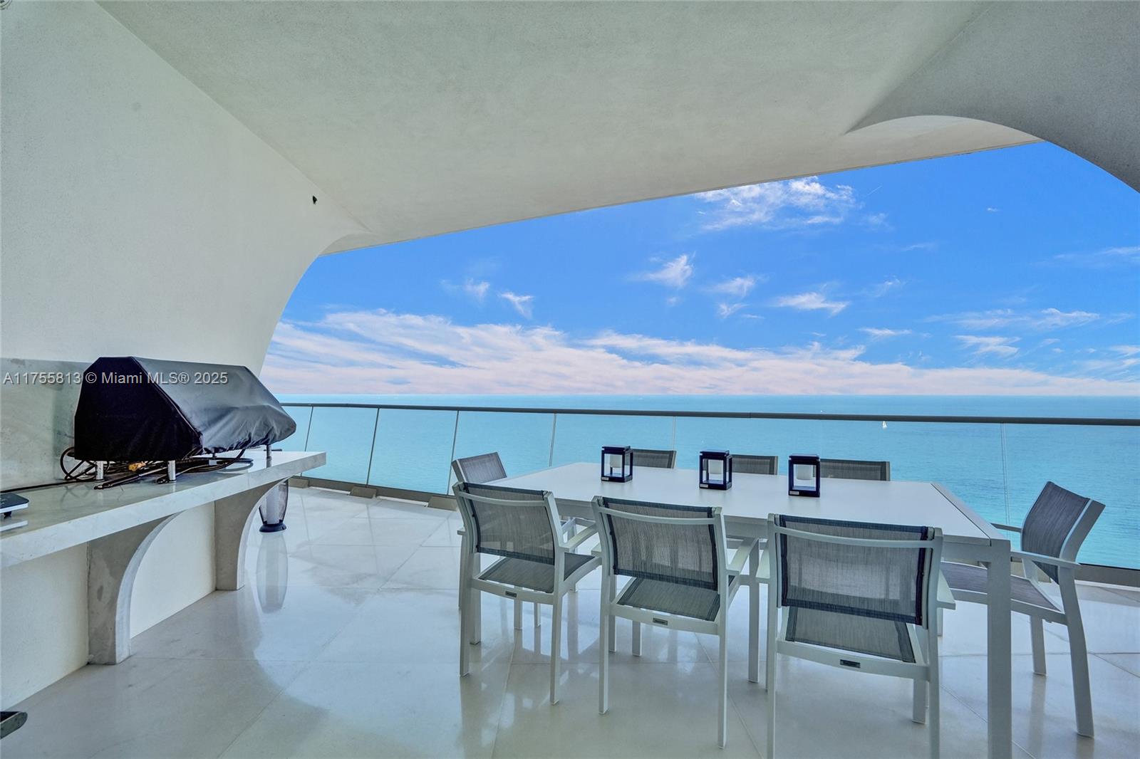 JADE SIGNATURE CONDO - Residential