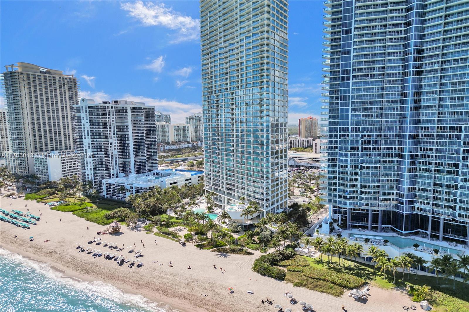 JADE SIGNATURE CONDO - Residential