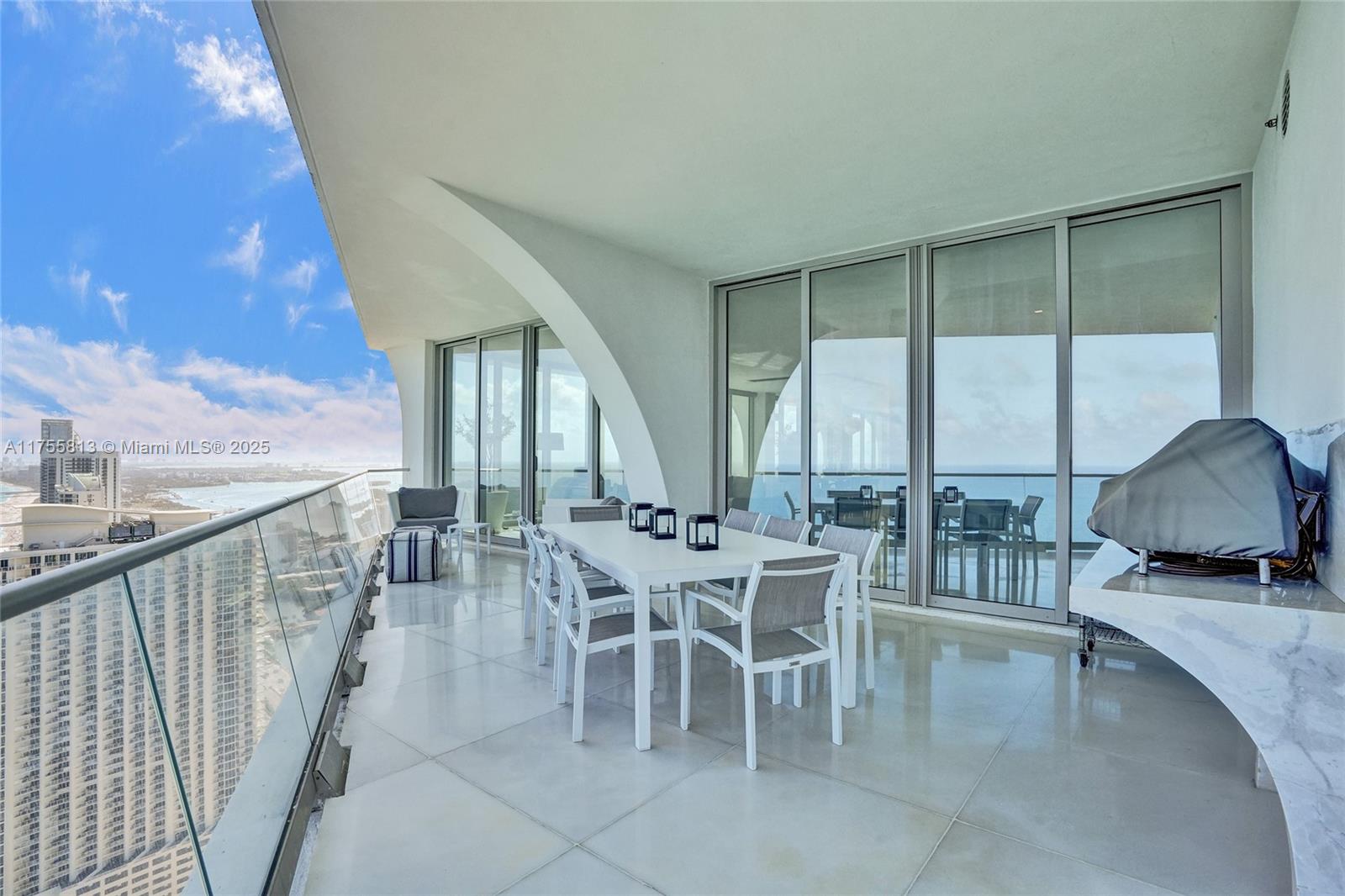 JADE SIGNATURE CONDO - Residential