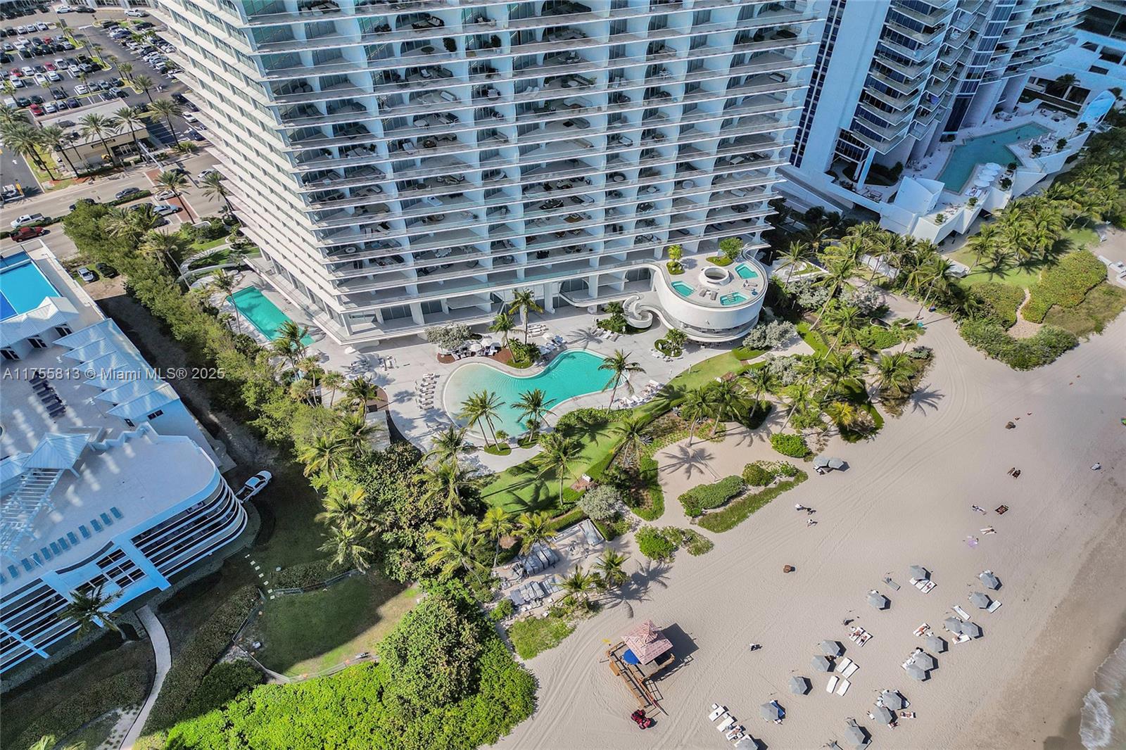 JADE SIGNATURE CONDO - Residential
