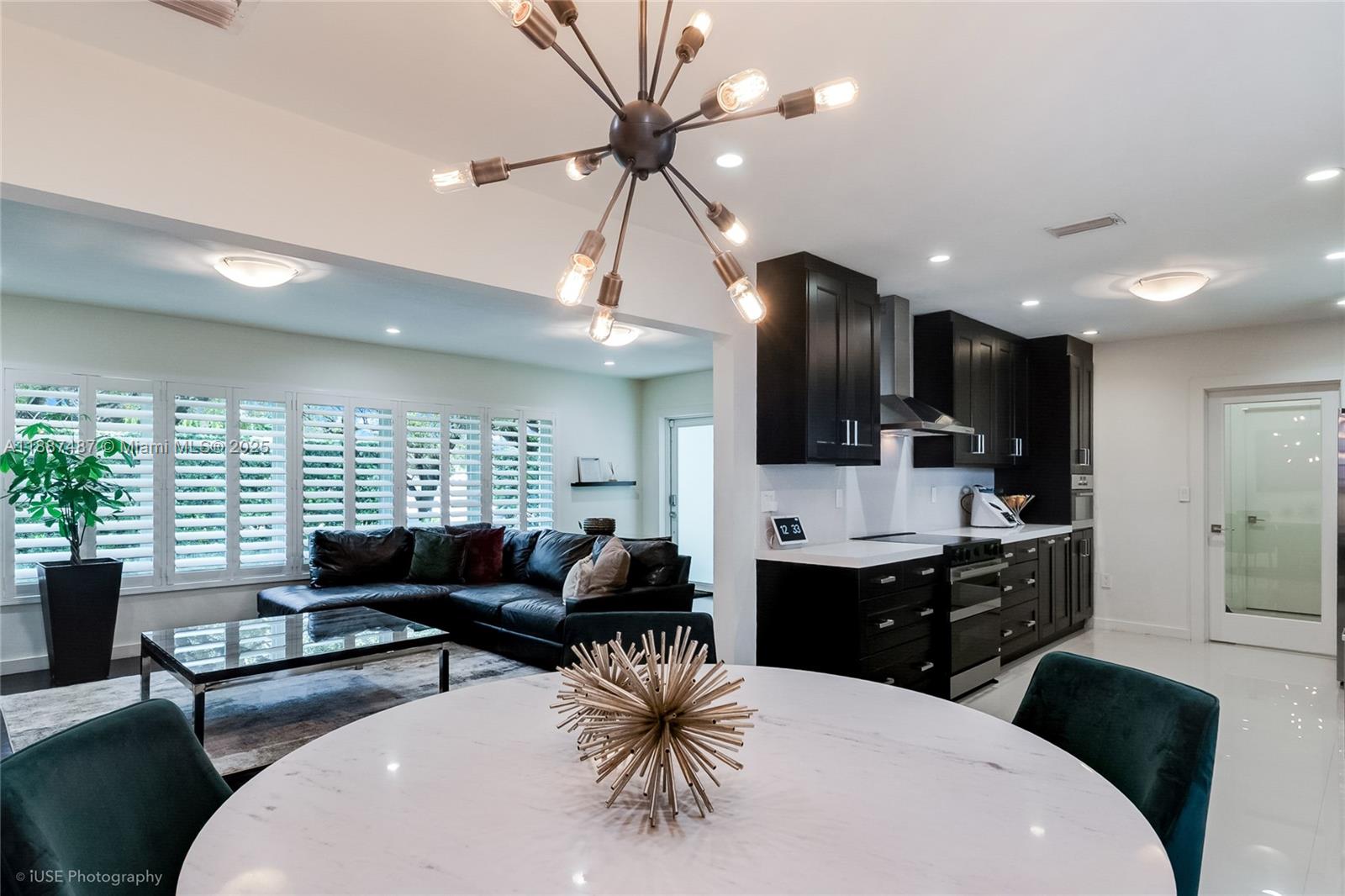 CORAL GABLES RIVIERA SEC - Residential