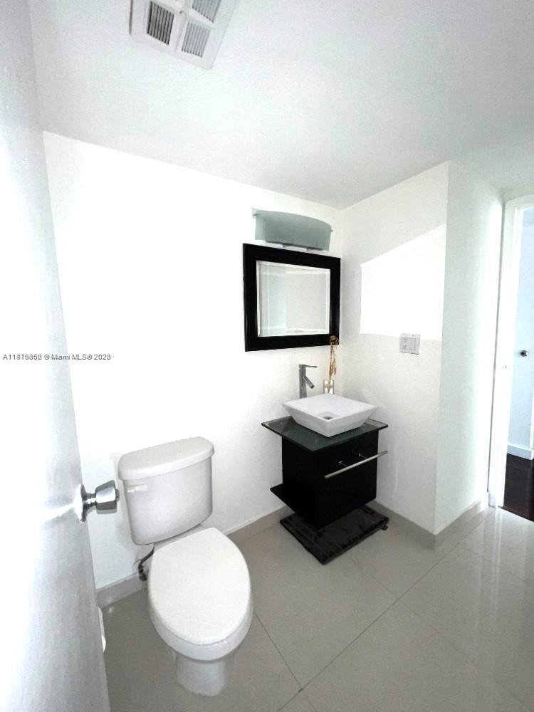 AVENTURA ELDORADO CONDO - Residential Lease